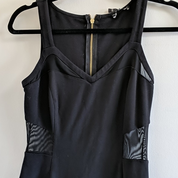 Mesh cutout dress - Picture 2 of 4